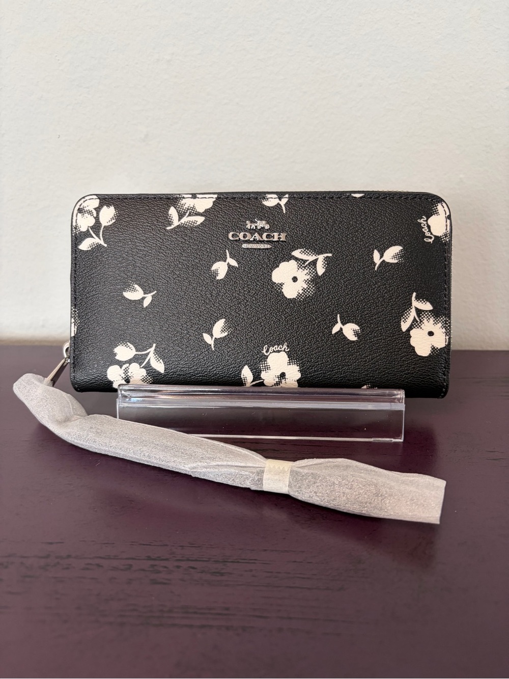 COACH Black and White Floral Long Zip-Wallet